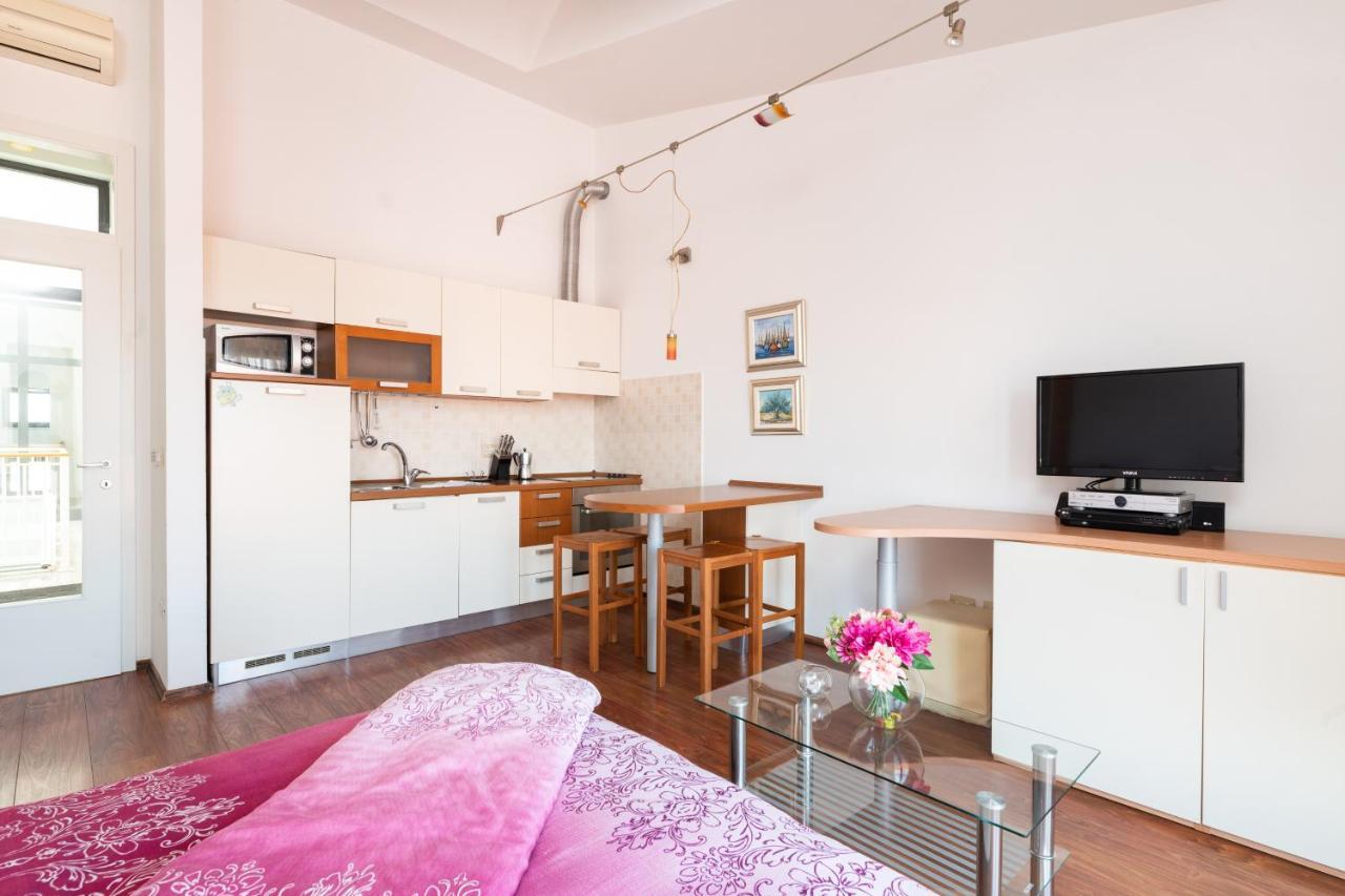 Seaview Studio Umag Buitenkant foto